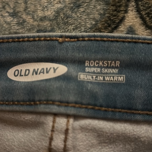 Old navy women’s rockstar jeans super skinny with “built-in warm” - Picture 4 of 6